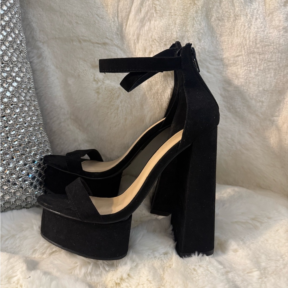 Wild Diva Black Platform Sandals